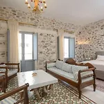 Center Houses Apartment Naxos City