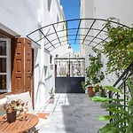 Center Houses Apartment