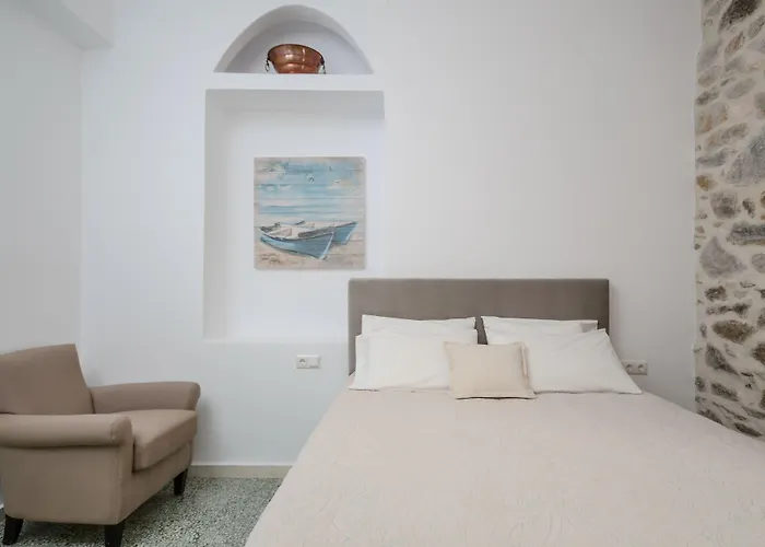 Center Houses Naxos City