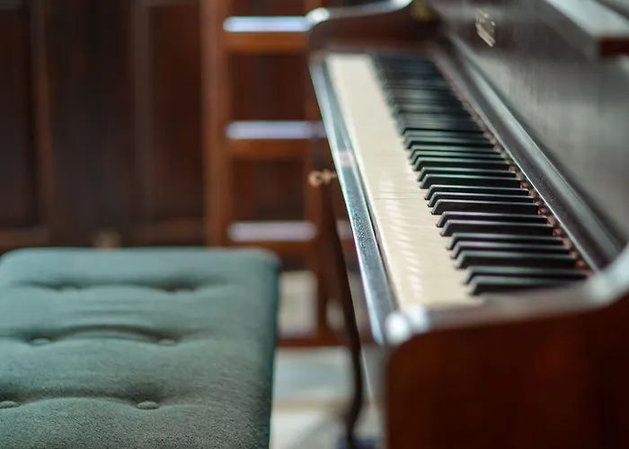 Center Houses * Naxos City