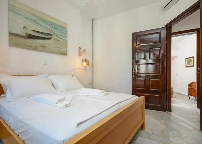 Center Houses Naxos City