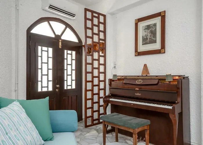 Center Houses Apartment Naxos City