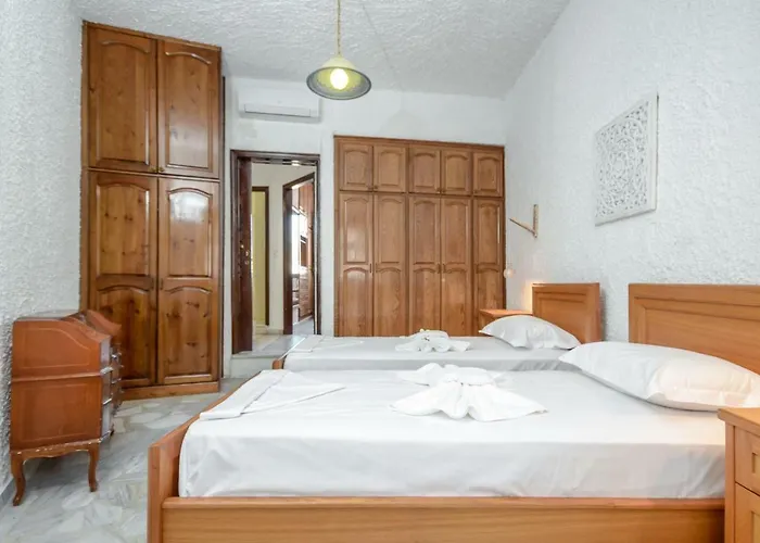 Center Houses Apartment Naxos City