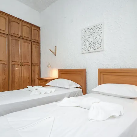 Naxos Center Apartmán *