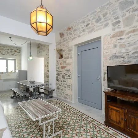 Naxos Center Apartmán *