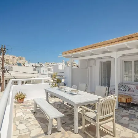 Naxos Center *