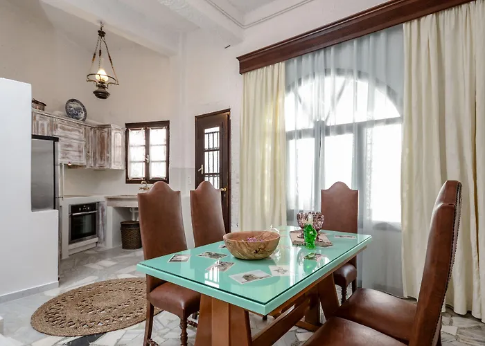 Center Houses Apartment